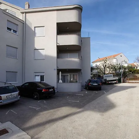 Gloria Zadar